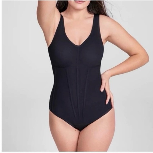 Honeylove Other - Honeylove Black Boldness Bodysuit 2X- jet black.